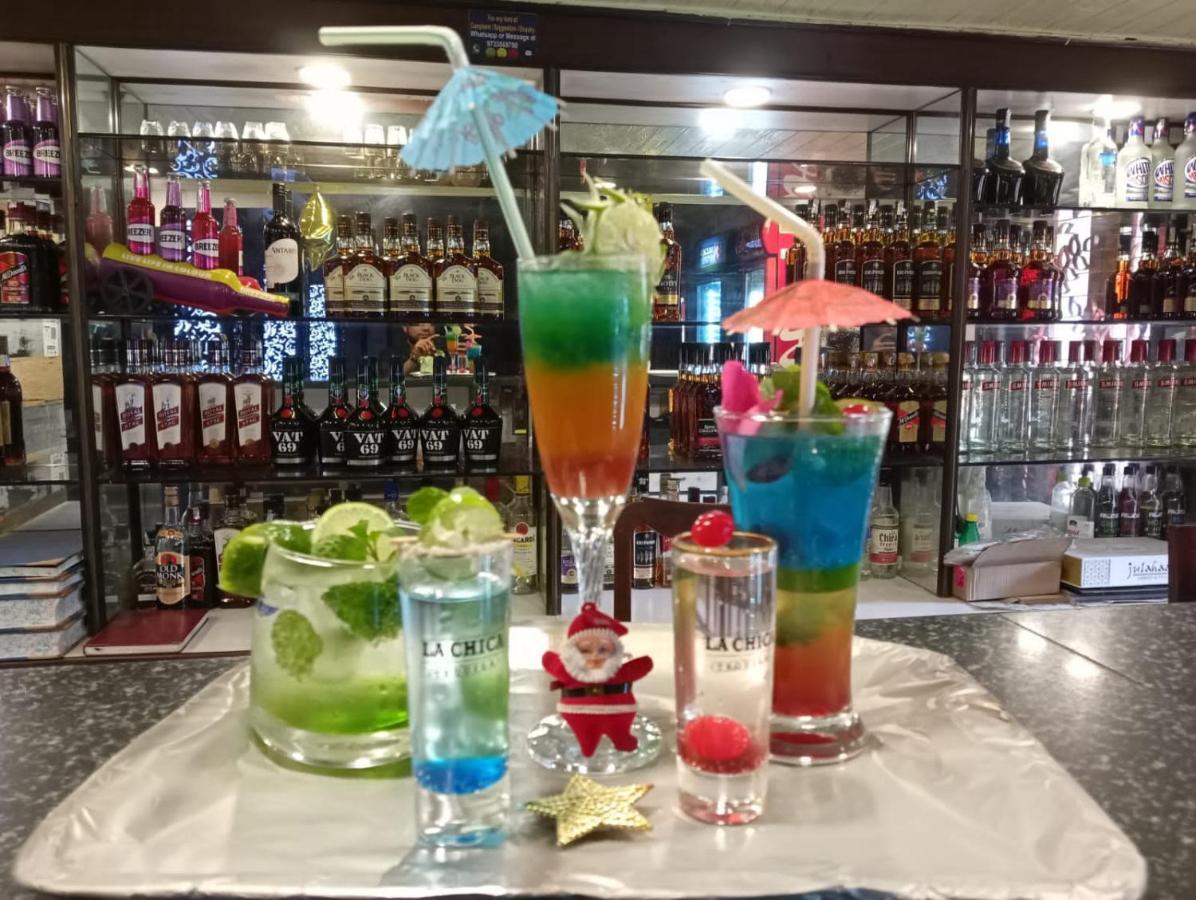 Hotel Samrat Baharampur Eksteriør billede