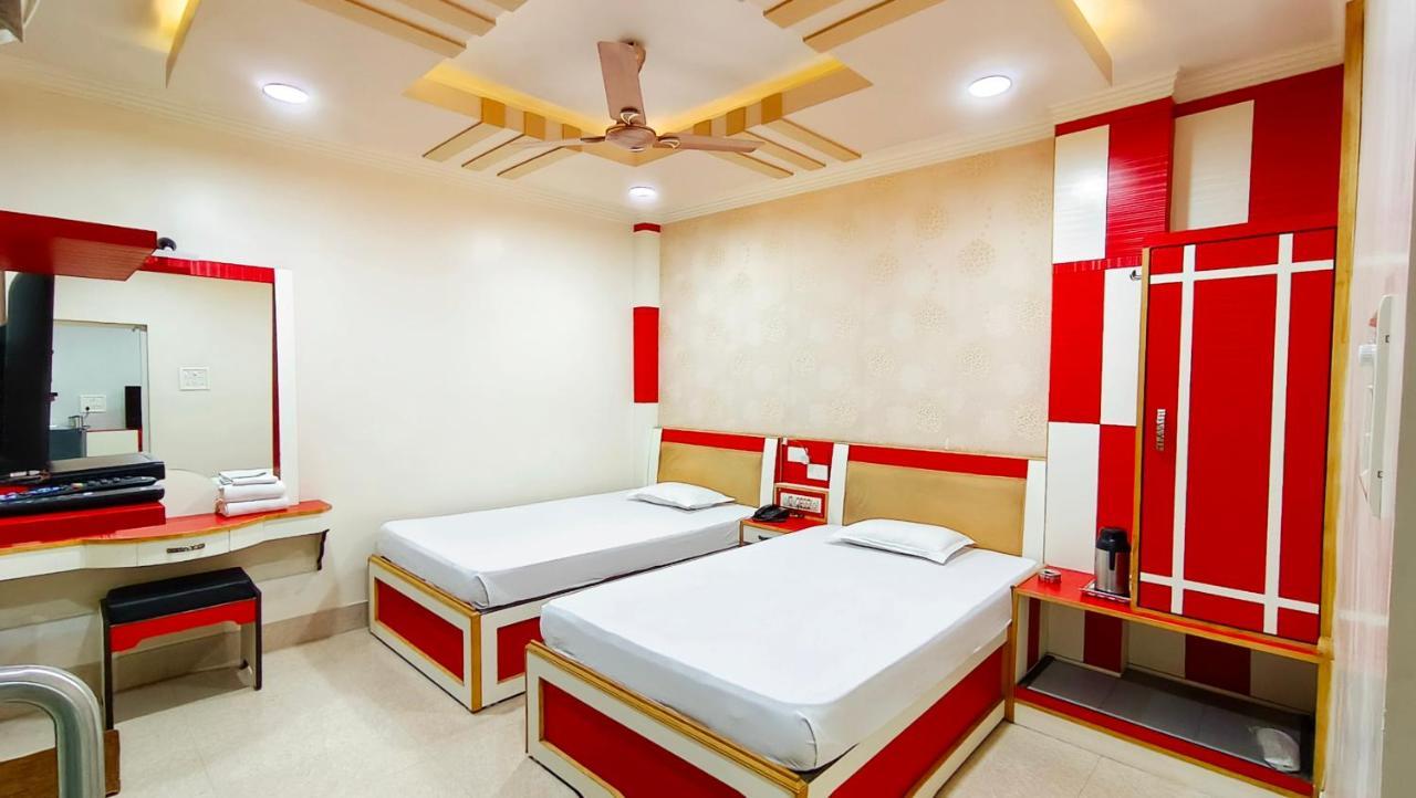 Hotel Samrat Baharampur Eksteriør billede