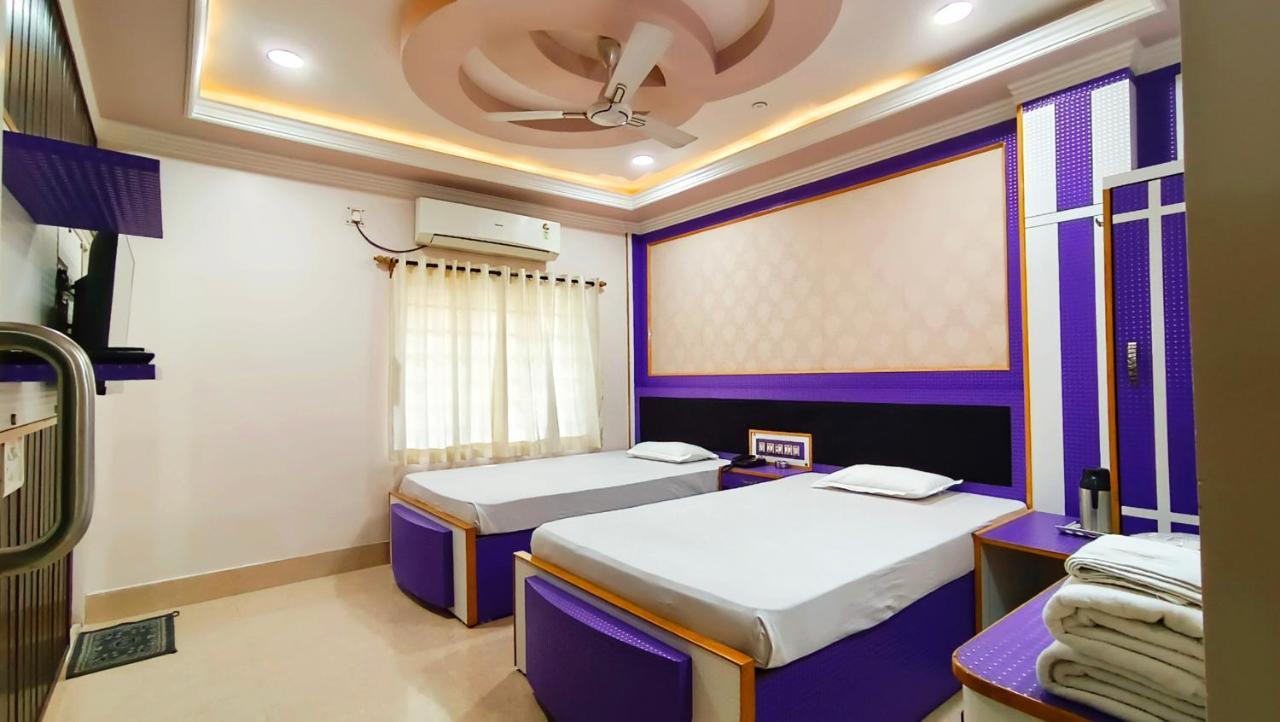 Hotel Samrat Baharampur Eksteriør billede