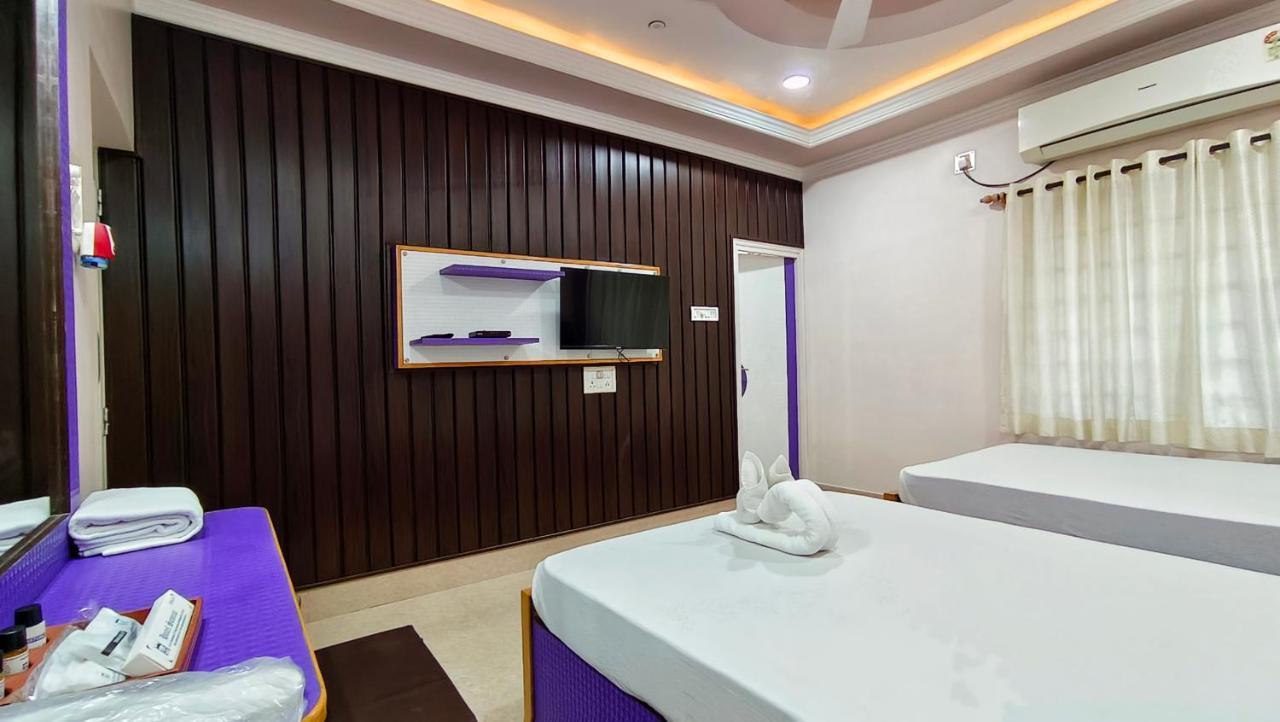 Hotel Samrat Baharampur Eksteriør billede
