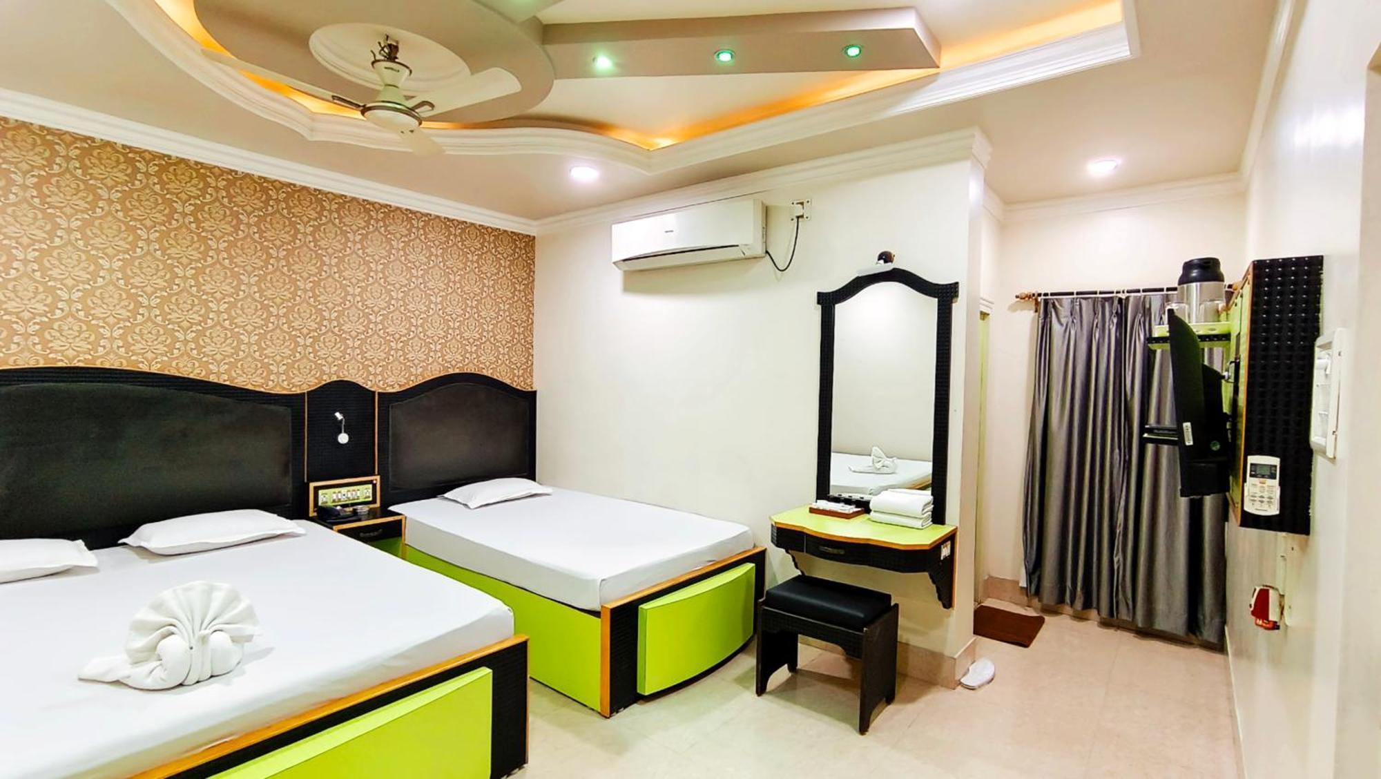 Hotel Samrat Baharampur Eksteriør billede